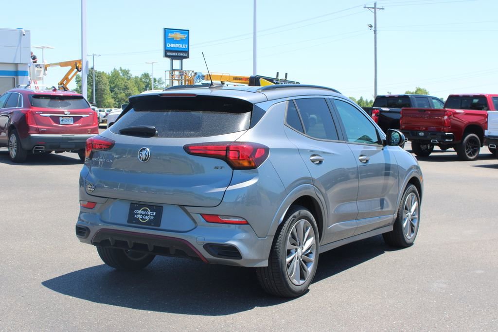 Used 2020 Buick Encore GX Select w/ Sport Touring Package FWD image 9