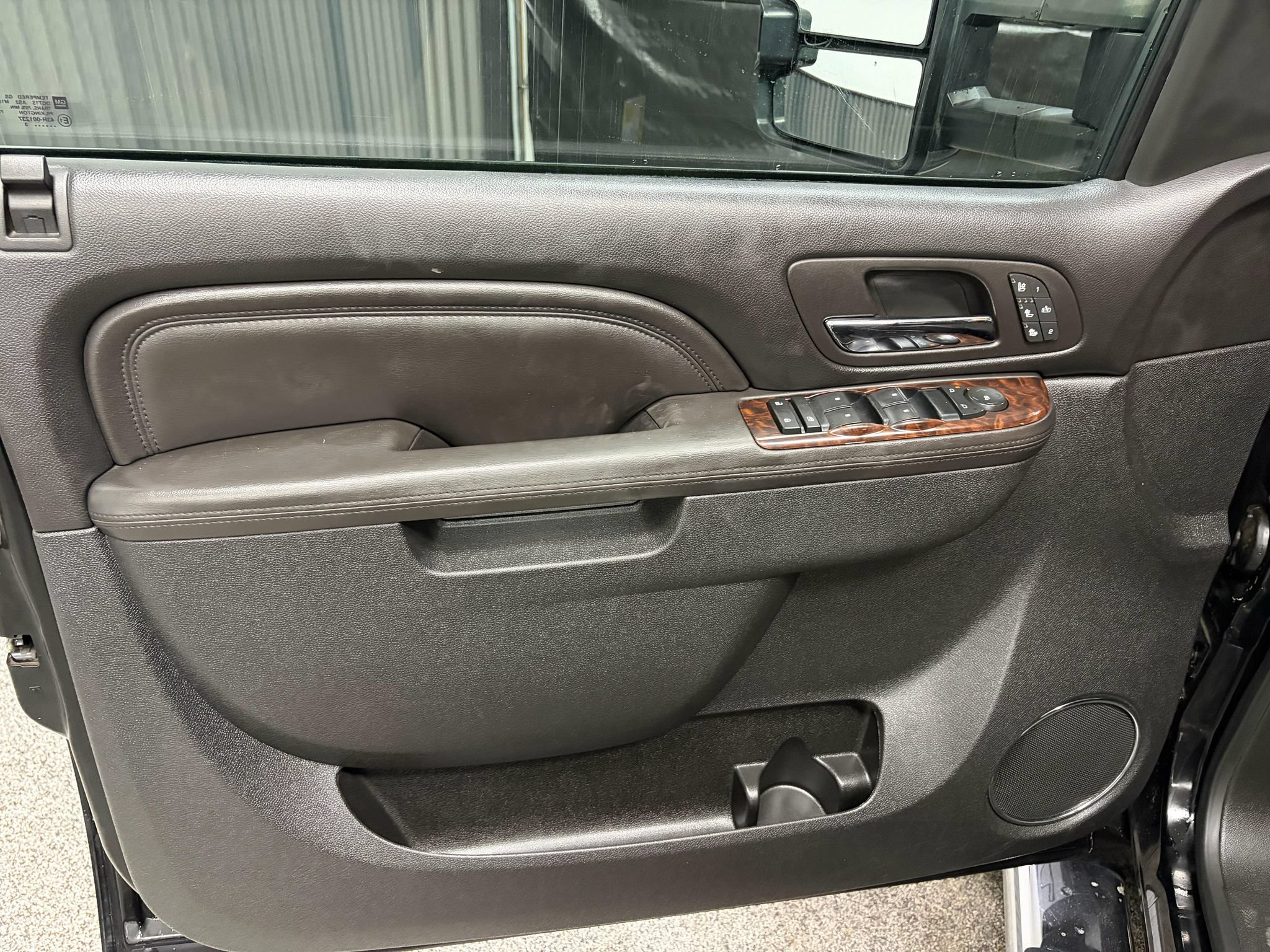 Used 2013 GMC Sierra 3500 Denali AWD/4WD image 18