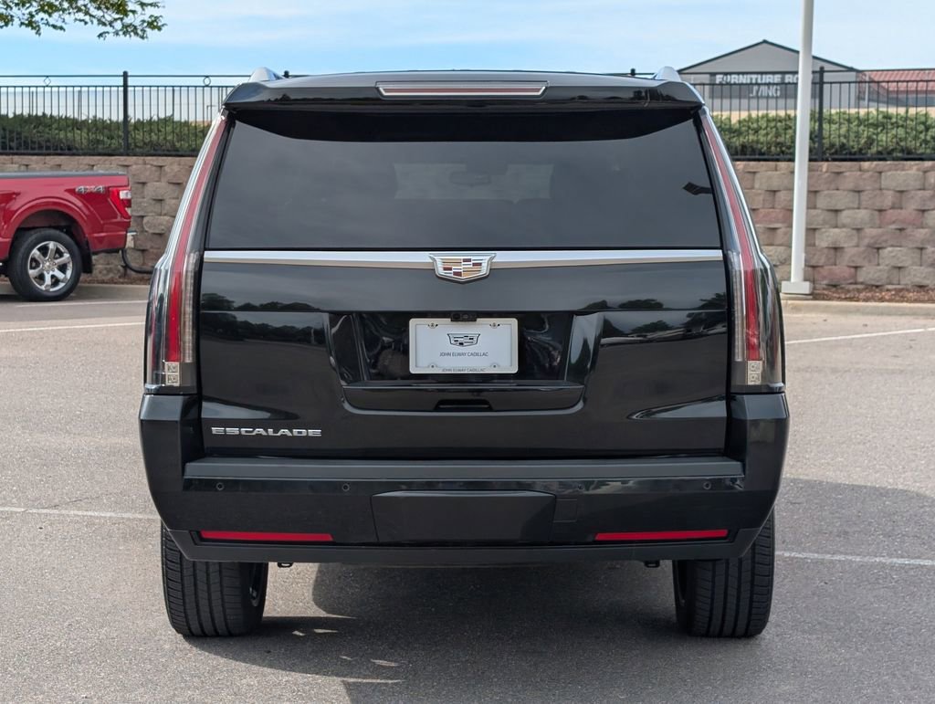Used 2019 Cadillac Escalade ESV Premium Luxury AWD/4WD image 4
