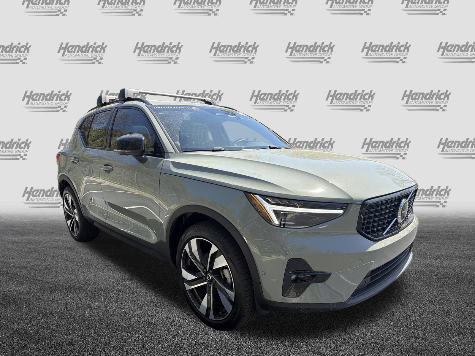 Certified 2025 Volvo XC40 B5 Ultra w/ Protection Package Premier image 2