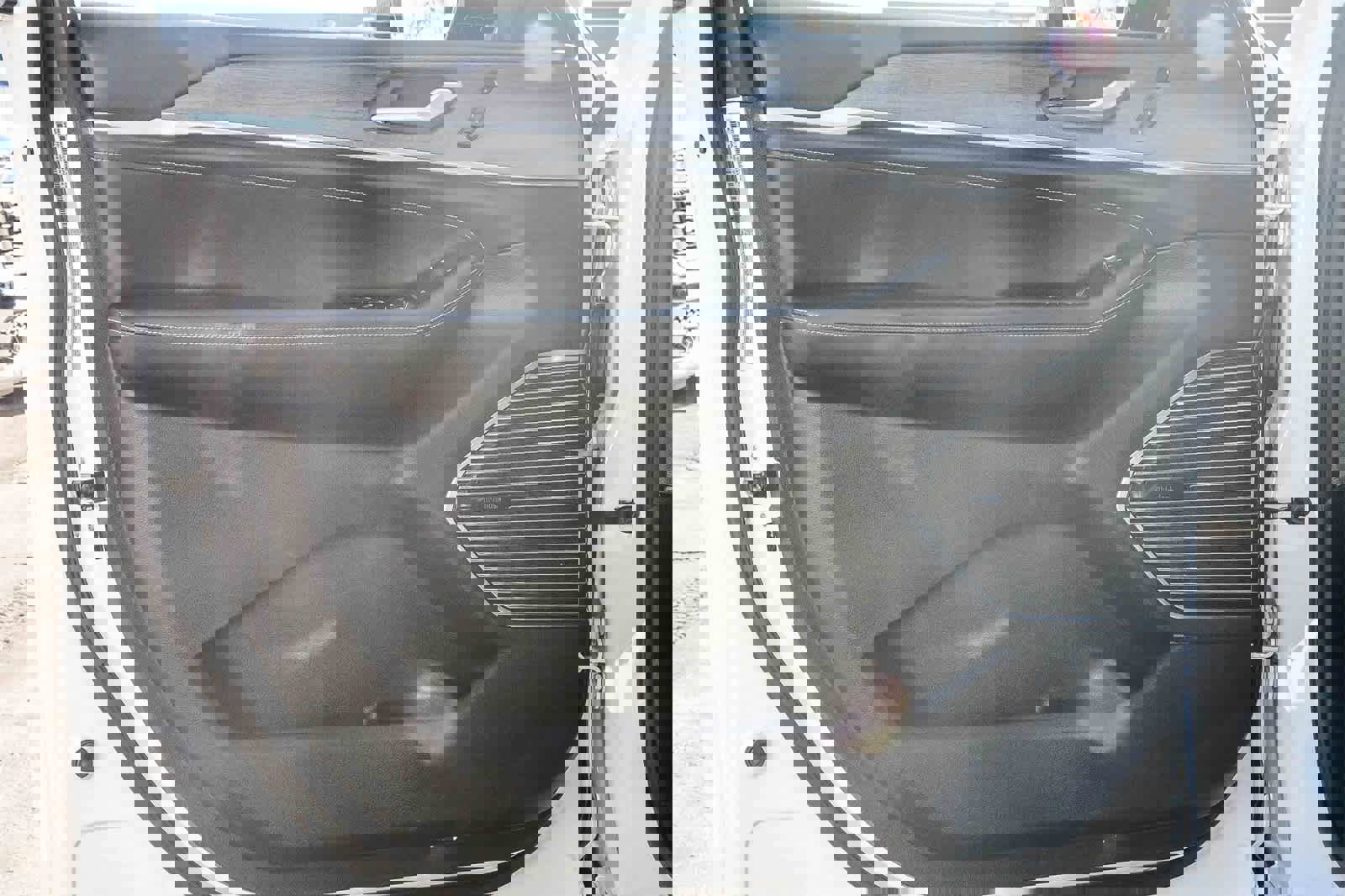 Used 2023 Jeep Grand Cherokee Overland w/ Adv Protech Group III image 19