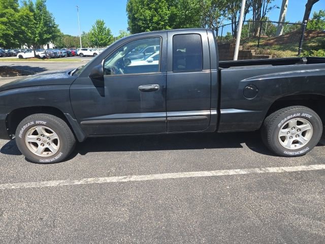 Used 2005 Dodge Dakota SLT RWD image 2