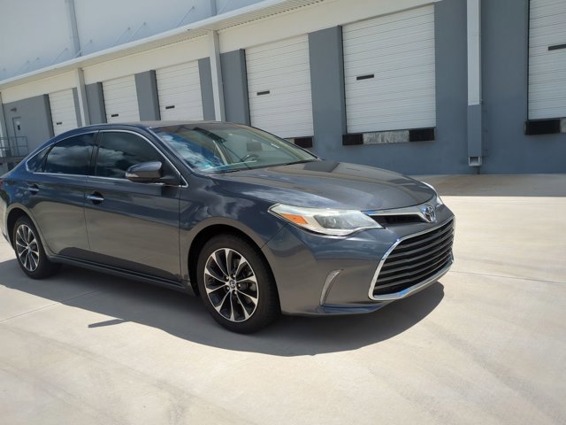 Used 2016 Toyota Avalon XLE FWD image 3
