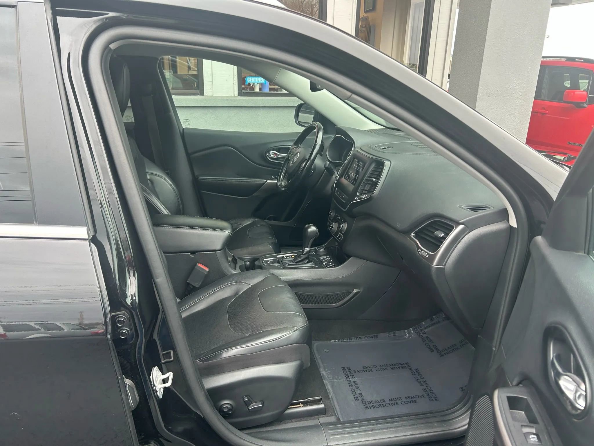 Used 2020 Jeep Cherokee Latitude Lux w/ Comfort/Convenience Group image 23
