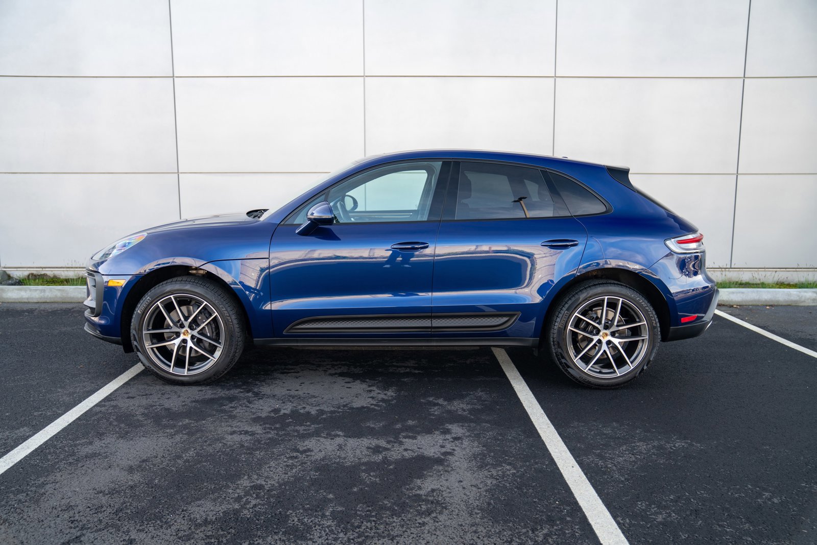Certified 2024 Porsche Macan video 2