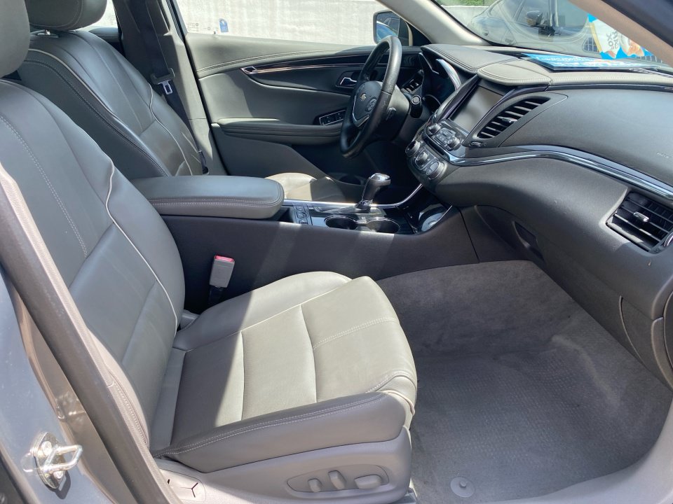 Used 2017 Chevrolet Impala Premier FWD image 32