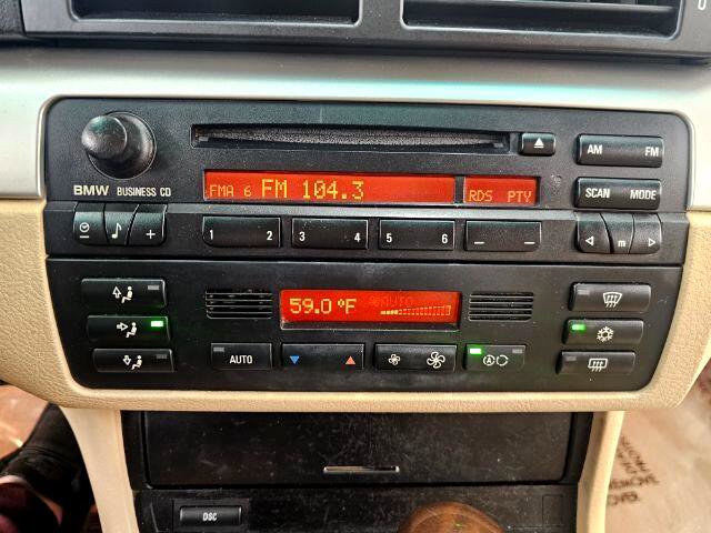 Used 2002 BMW 325i Sedan image 18