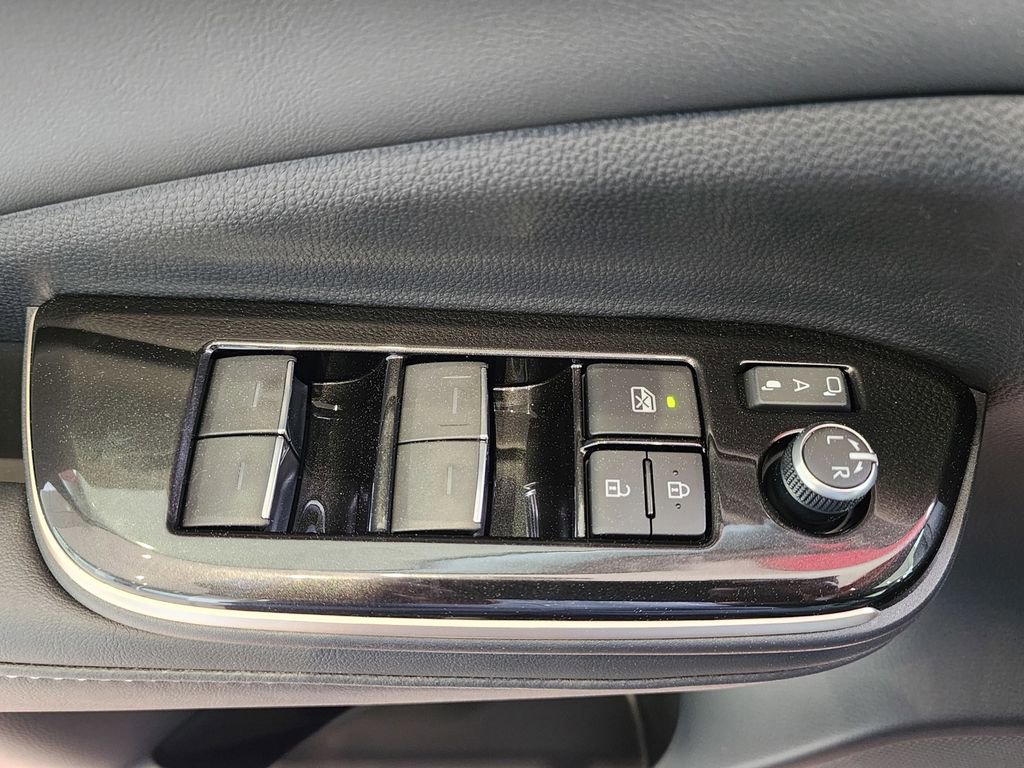 New 2026 Toyota Crown XLE image 11