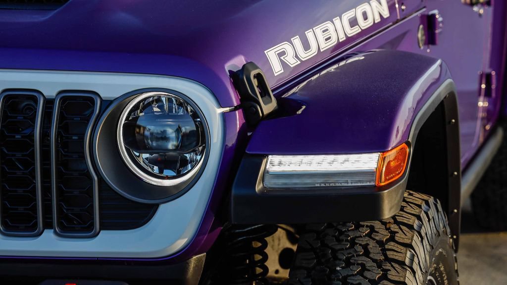 New 2026 Jeep Wrangler Unlimited Rubicon w/ Whitecap Package AWD/4WD image 5