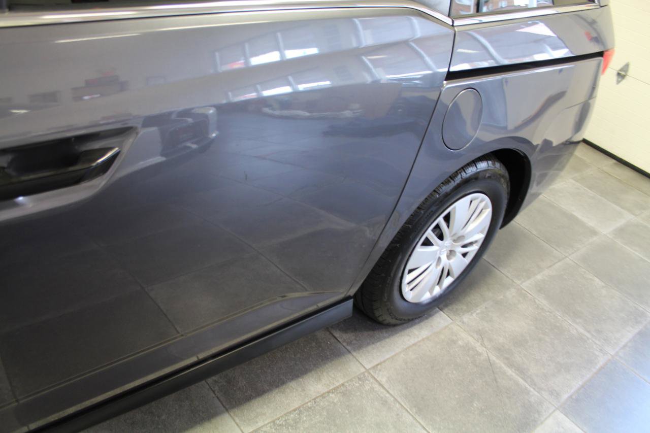Used 2015 Honda Odyssey LX image 29
