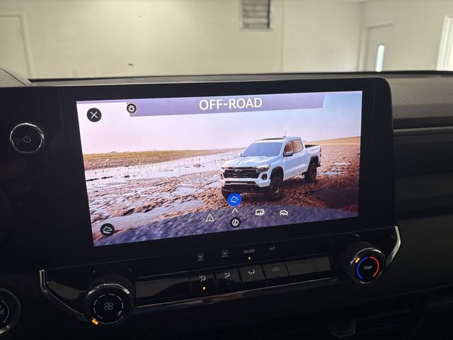 Used 2023 Chevrolet Colorado Trail Boss w/ Technology Package image 40