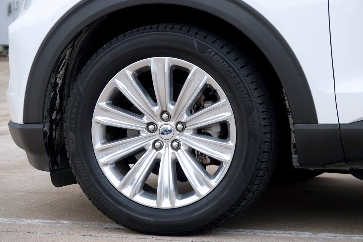 Used 2020 Ford Explorer Limited w/ Class III Trailer Tow Package RWD image 26