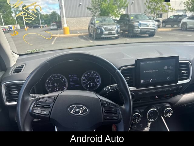Used 2021 Hyundai Venue SEL FWD image 10