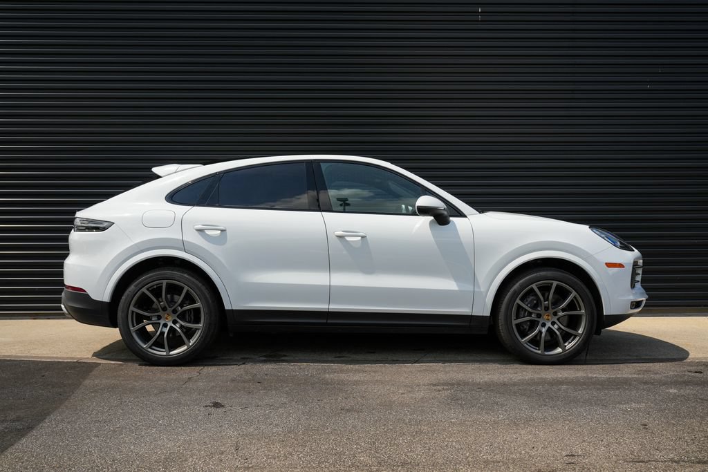 Certified 2022 Porsche Cayenne Coupe AWD/4WD image 36