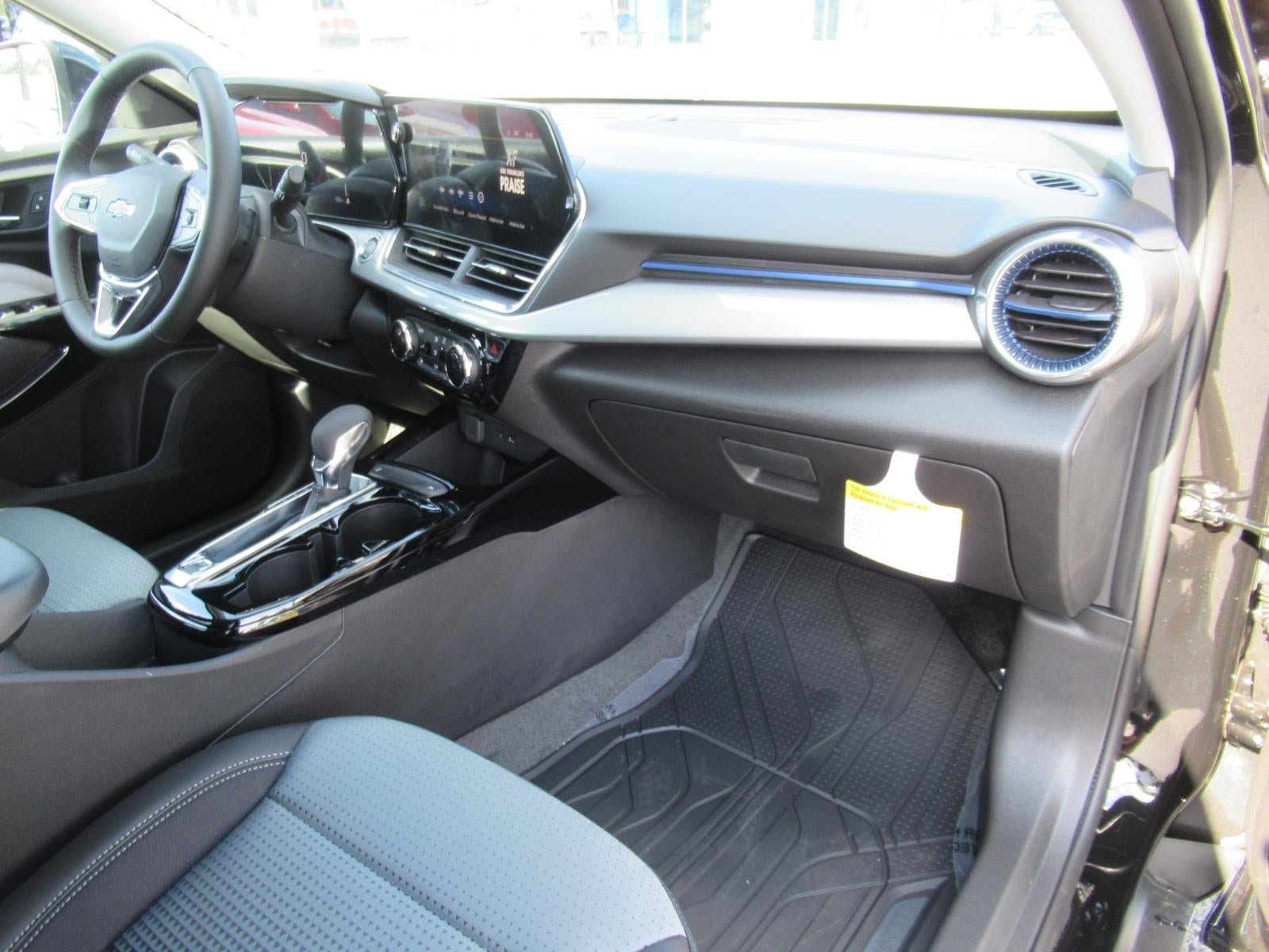 New 2026 Chevrolet Trax LT w/ Driver Confidence Package FWD image 11