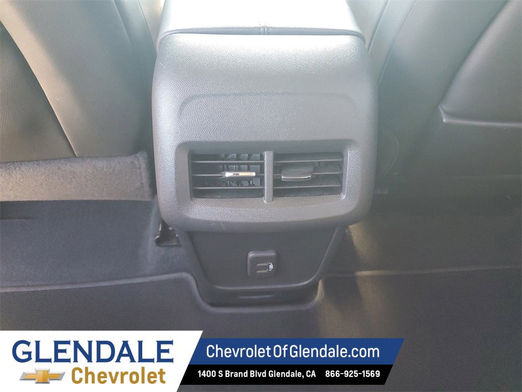 Used 2022 GMC Terrain SLT image 13