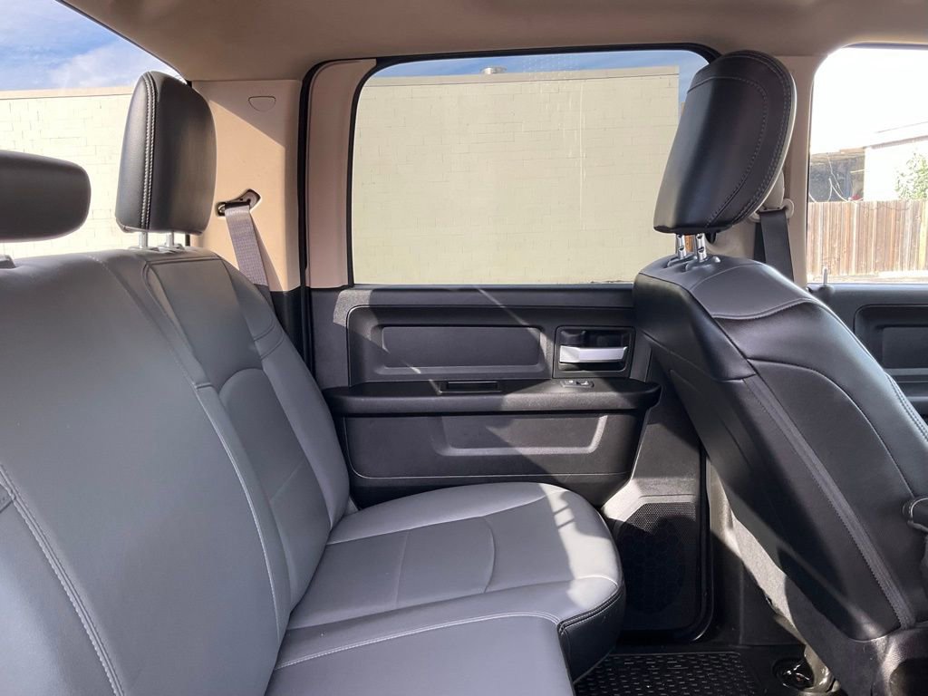 Used 2019 RAM 3500 Tradesman w/ Chrome Appearance Group image 32