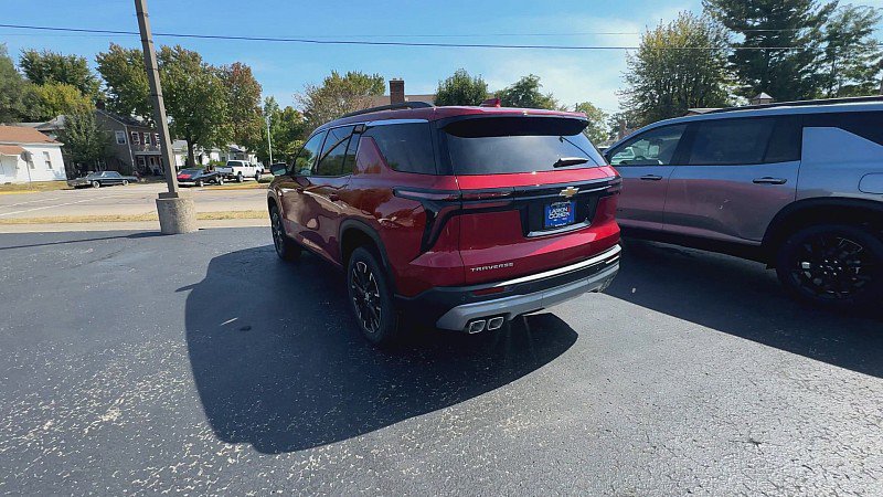 New 2026 Chevrolet Traverse LT w/ Sun and Wheel Package image 3