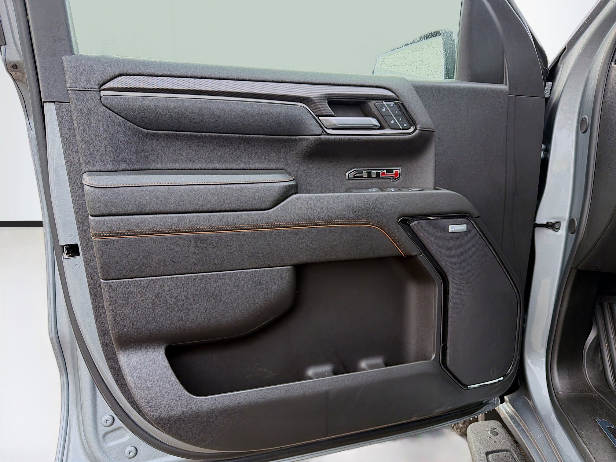 Used 2024 GMC Sierra 1500 AT4 w/ Technology Package image 21