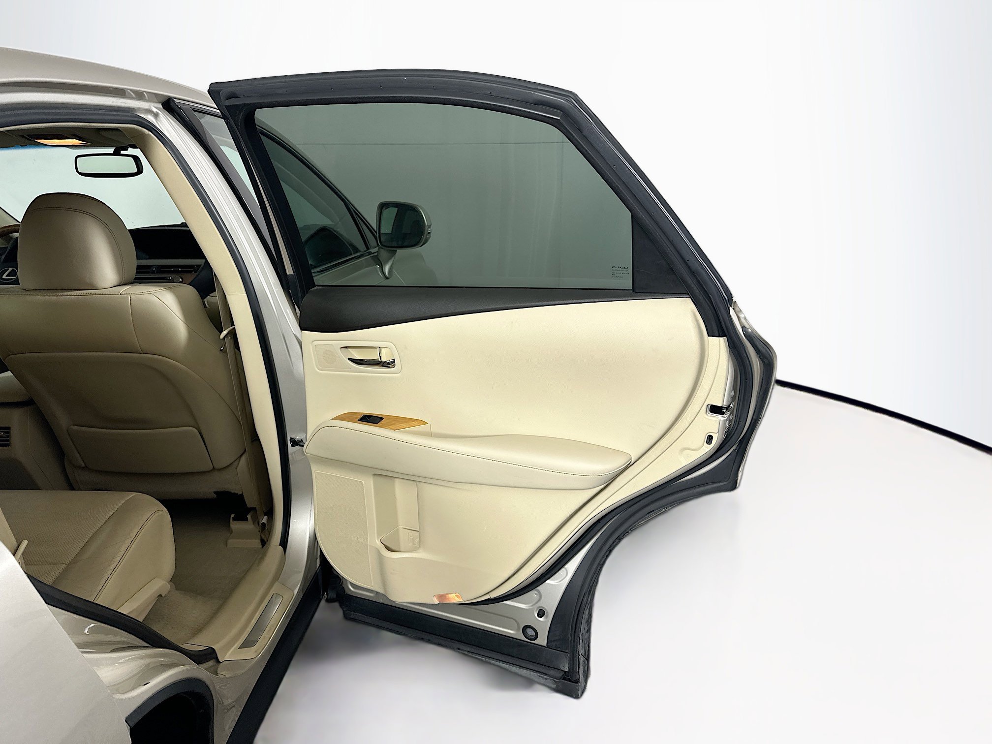 Used 2015 Lexus RX 450h FWD image 32