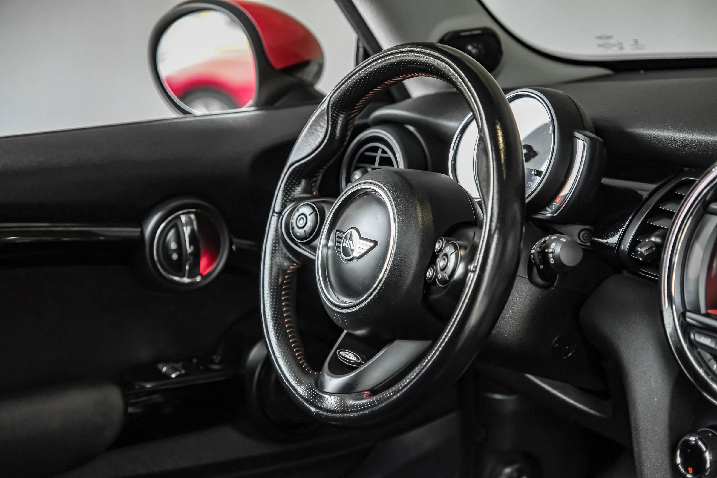 Used 2019 MINI Cooper S w/ Premium Package image 13