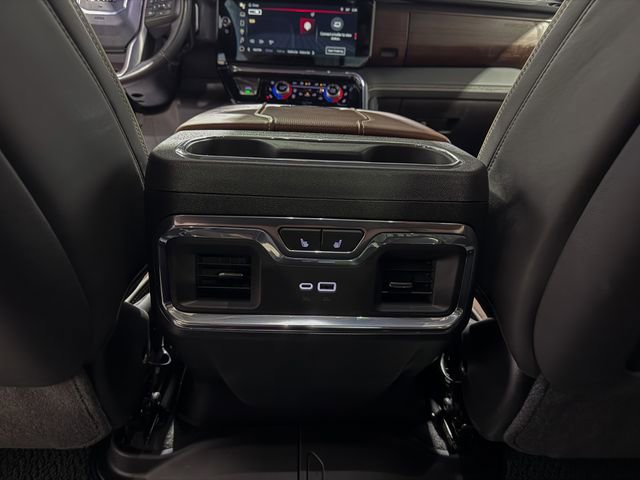 Used 2024 GMC Sierra 3500 Denali Ultimate AWD/4WD image 19
