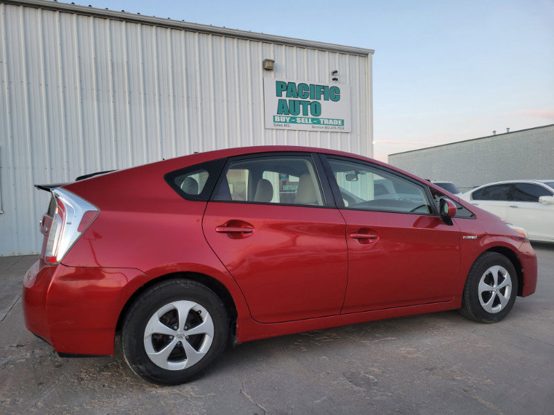 Used 2015 Toyota Prius Two image 7