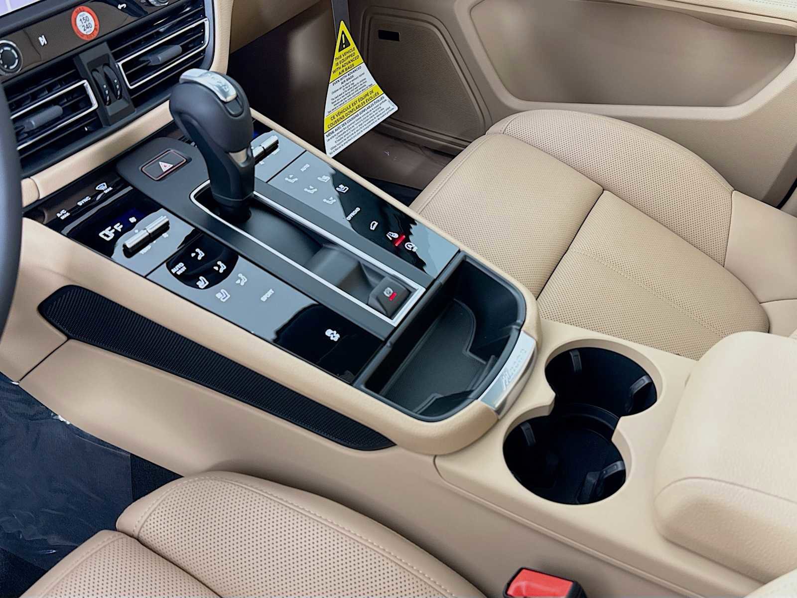 New 2026 Porsche Macan image 21