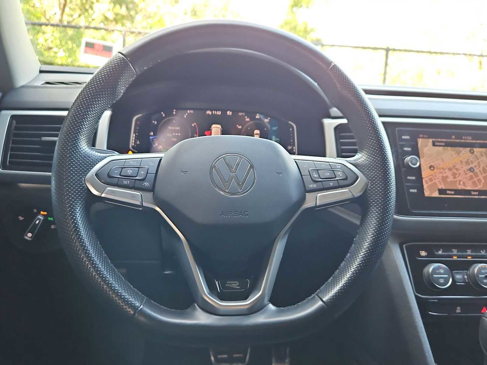 Used 2022 Volkswagen Atlas SEL R-Line image 24