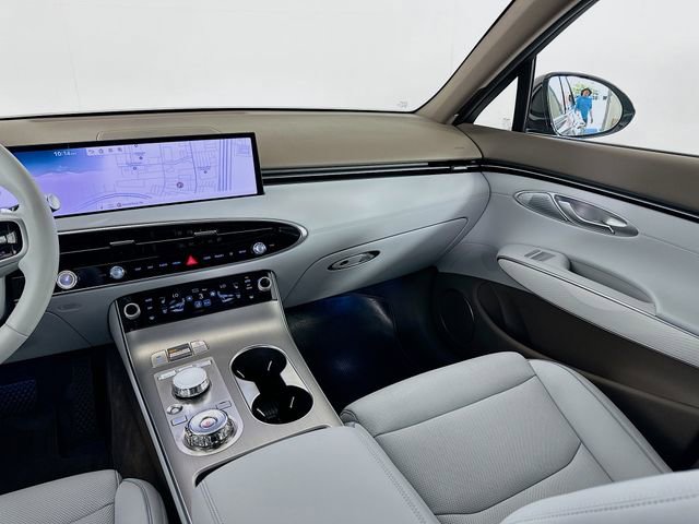 Certified 2026 Genesis GV70 2.5T Advanced image 25