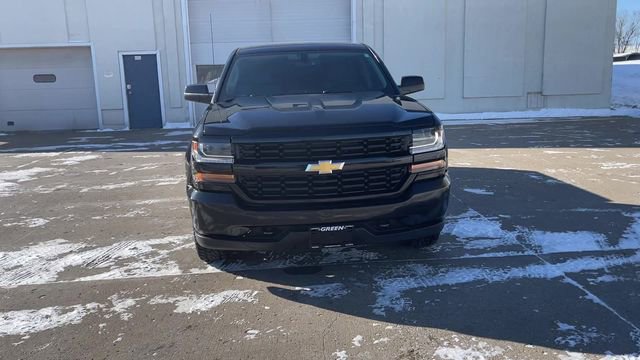 Used 2017 Chevrolet Silverado 1500 Custom image 3