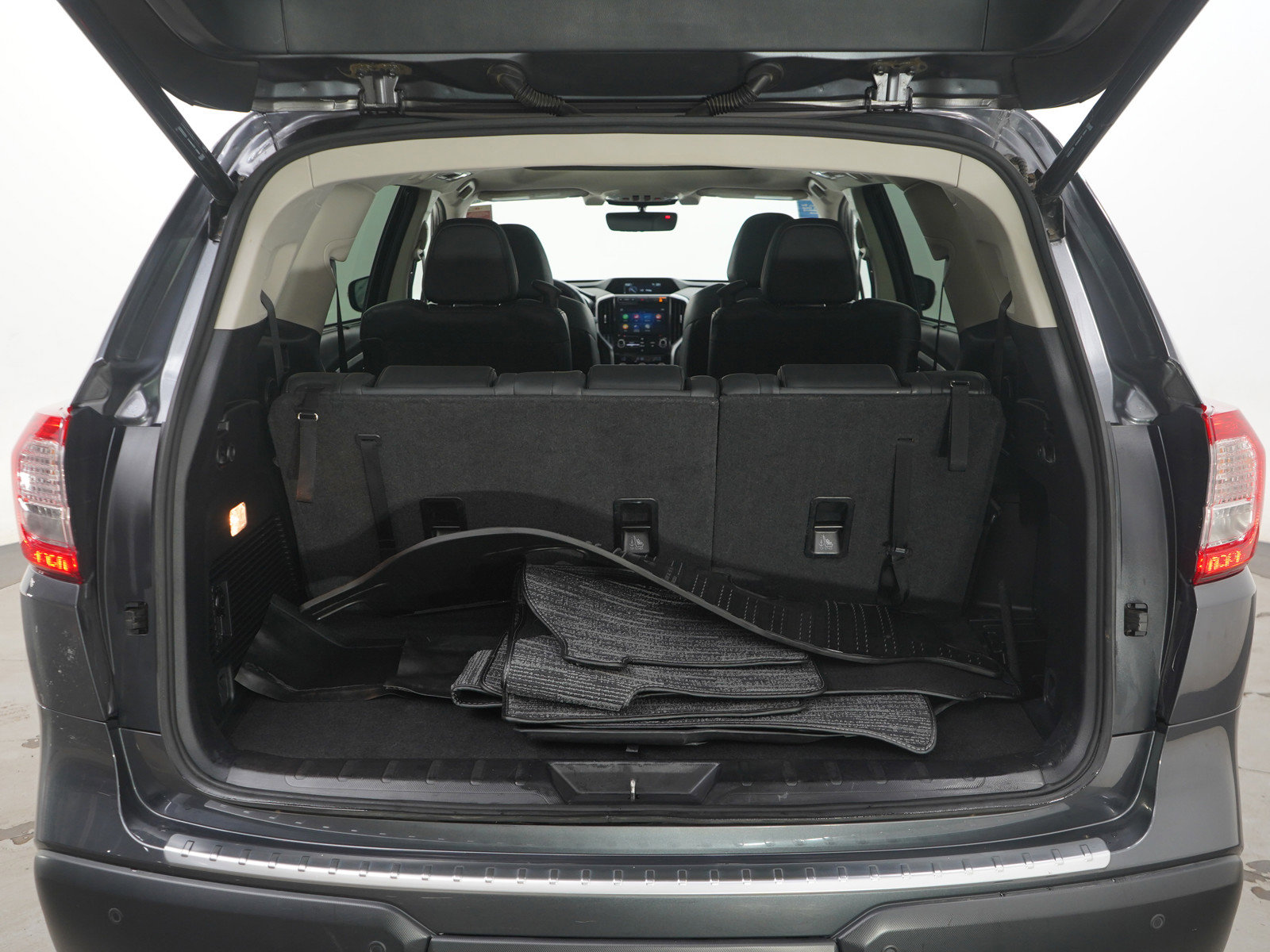 Used 2021 Subaru Ascent Limited w/ Technology Package image 11