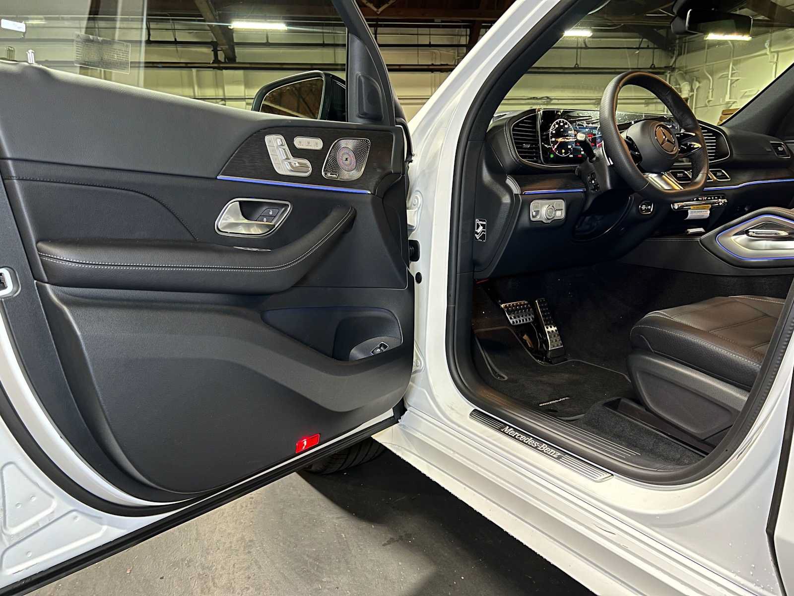 New 2026 Mercedes-Benz GLS 450 4MATIC image 21
