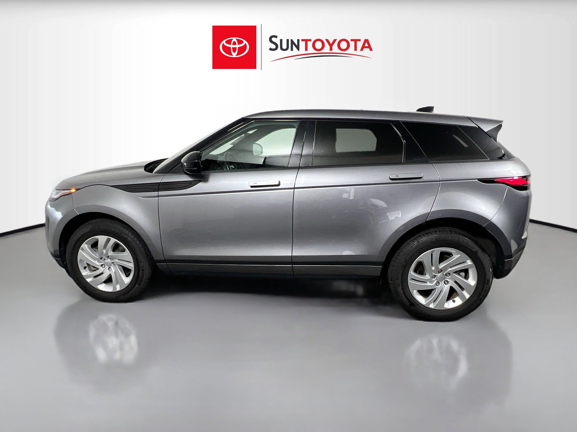 Used 2024 Land Rover Range Rover Evoque S image 7
