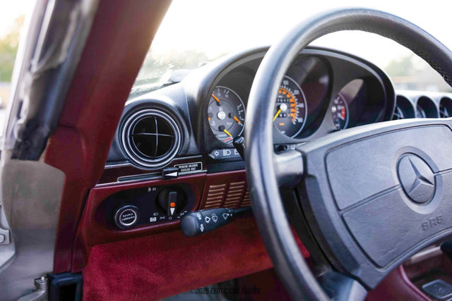 Used 1987 Mercedes-Benz 560 SL image 43