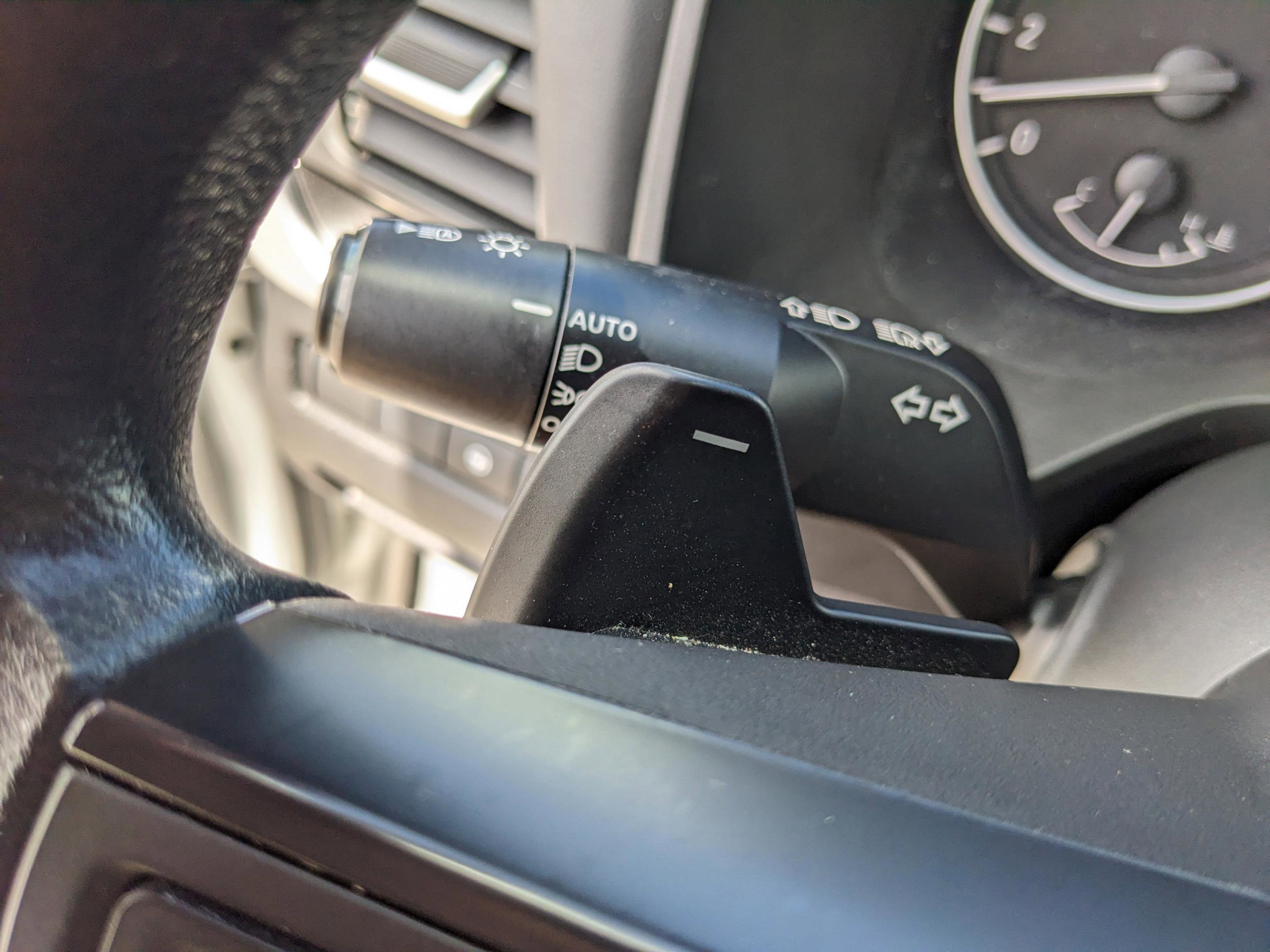 Used 2024 Nissan Rogue SV image 34