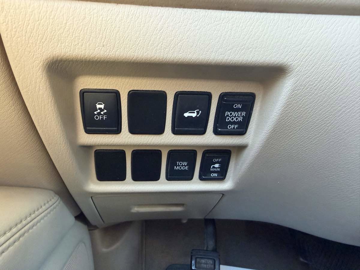 Used 2014 Nissan Pathfinder SL w/ SL Premium Package image 29