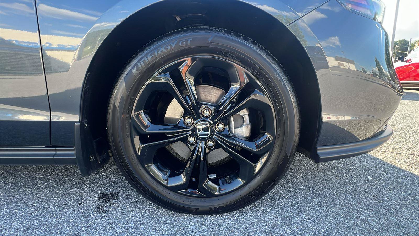 Used 2025 Honda Accord SE image 11