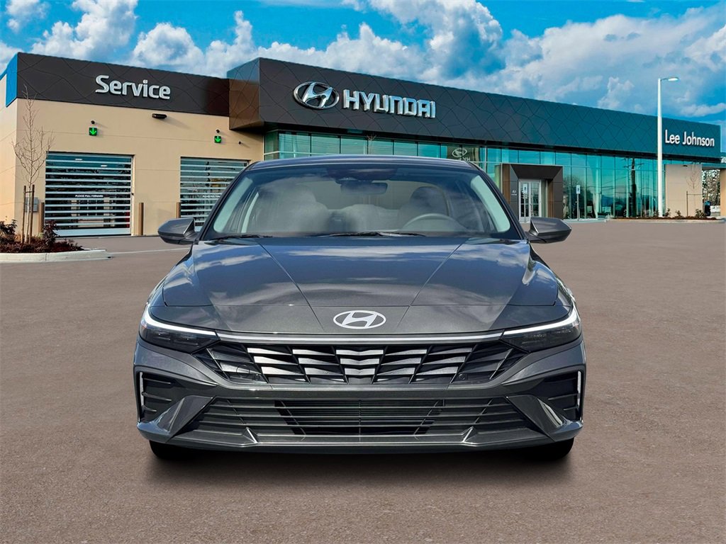 New 2026 Hyundai Elantra SE image 12