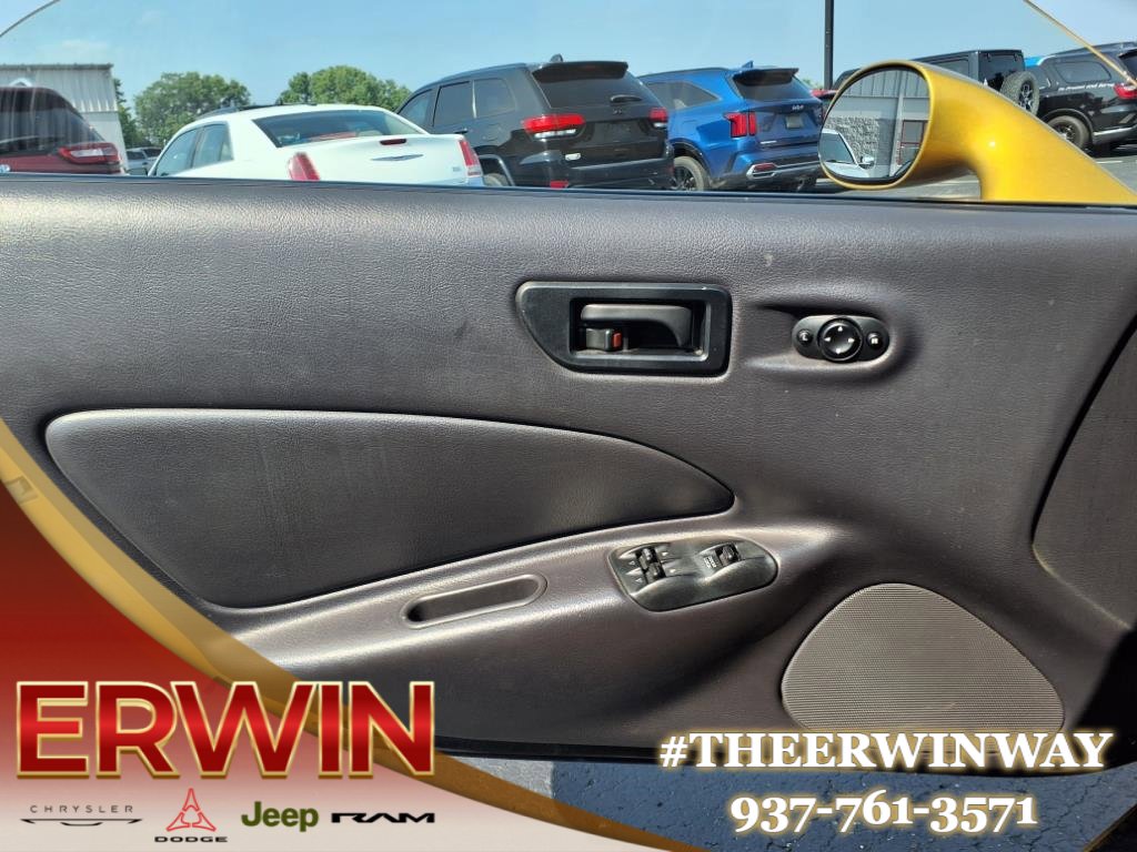 Used 2002 Chrysler Prowler RWD image 18