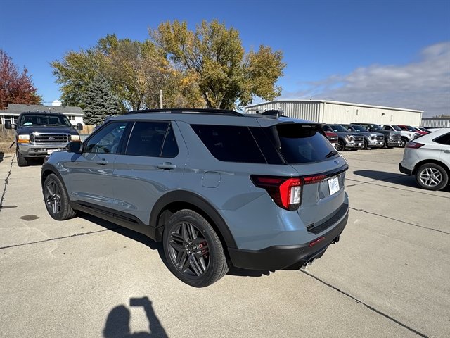 New 2026 Ford Explorer ST image 6