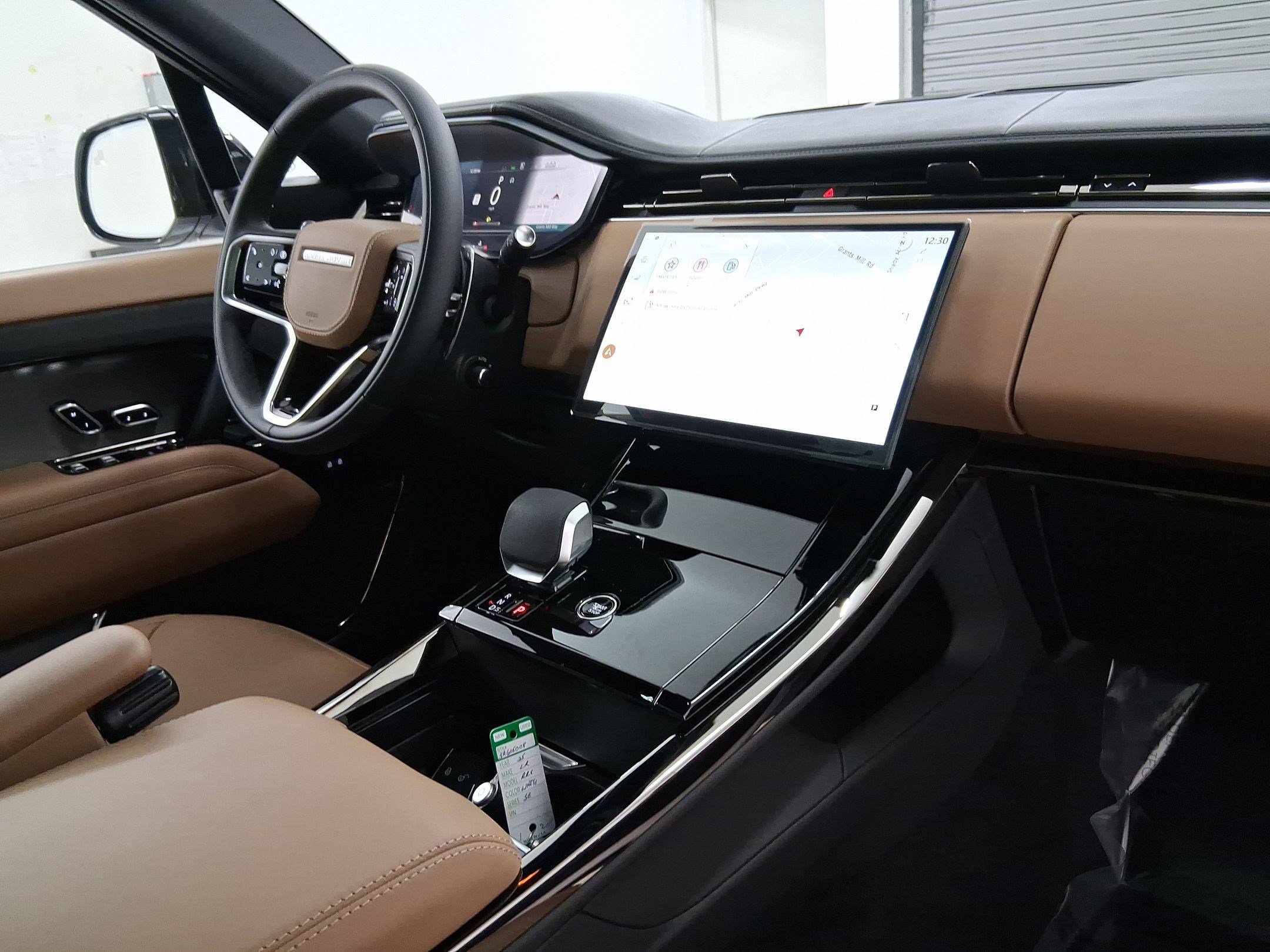 New 2025 Land Rover Range Rover Sport SE image 4