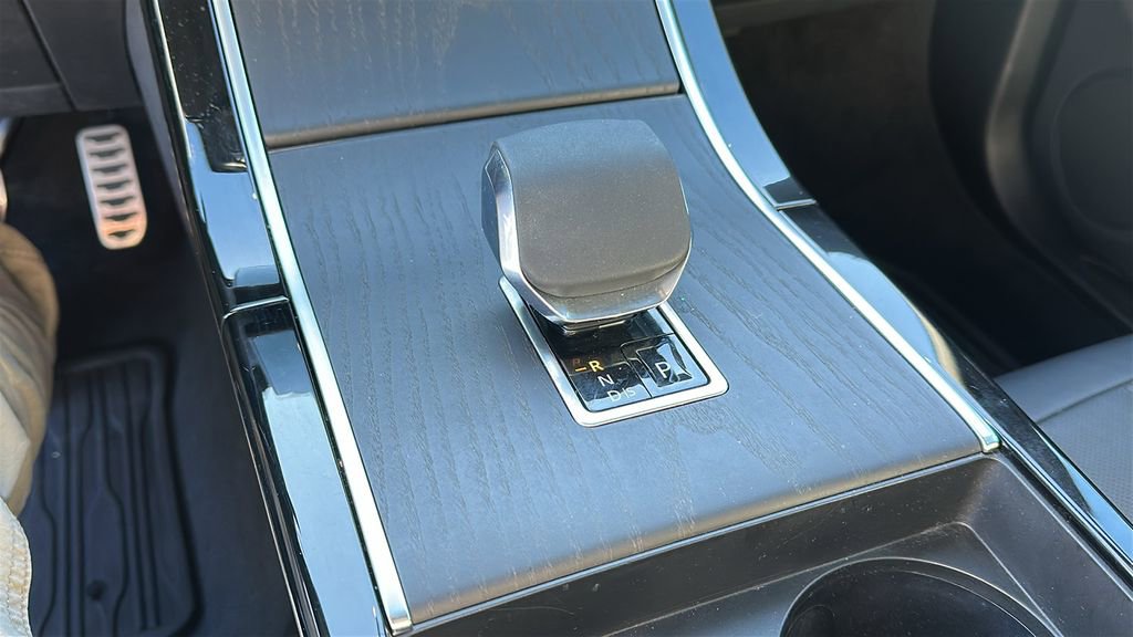 Used 2024 Land Rover Range Rover Evoque Dynamic SE image 17