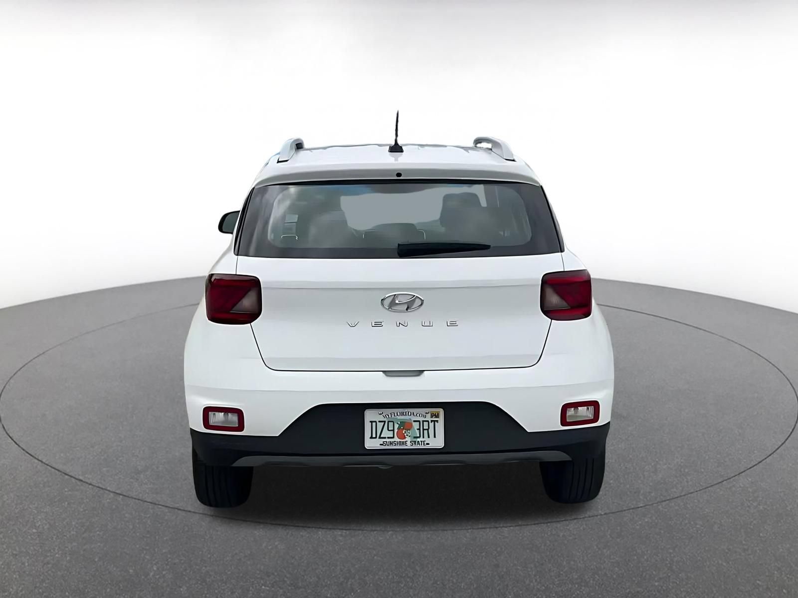 Used 2026 Hyundai Venue SEL FWD image 10