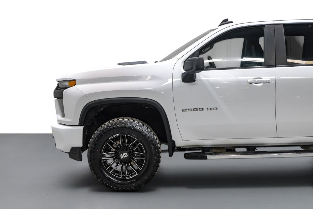 Used 2022 Chevrolet Silverado 2500 LT AWD/4WD image 11