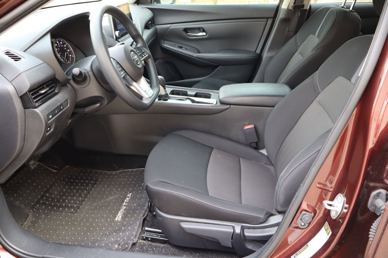 Used 2023 Nissan Sentra SV FWD image 15