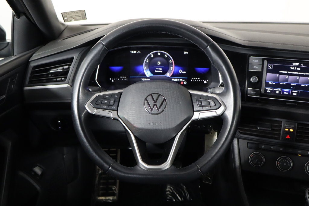 Used 2024 Volkswagen Jetta Sport FWD image 7