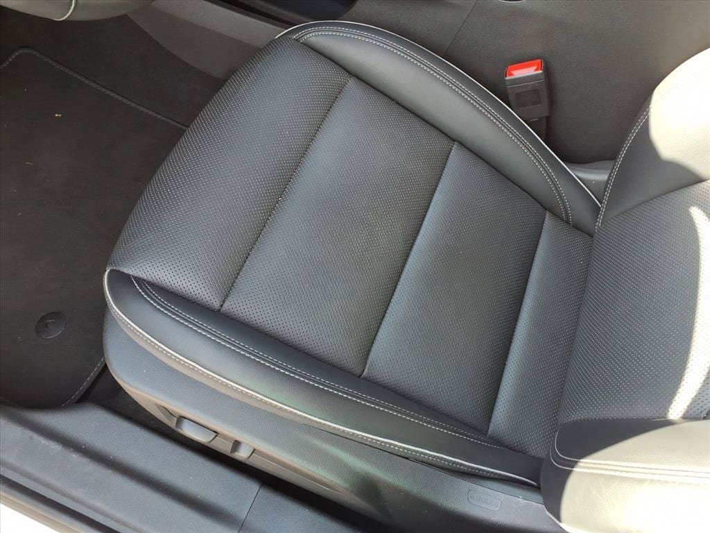 Used 2023 Buick Envision Essence FWD image 19
