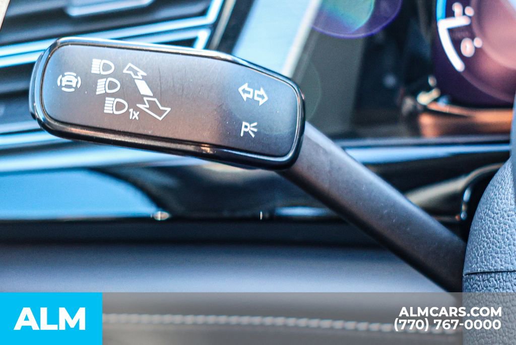 Used 2025 Volkswagen Atlas Cross Sport SE image 34