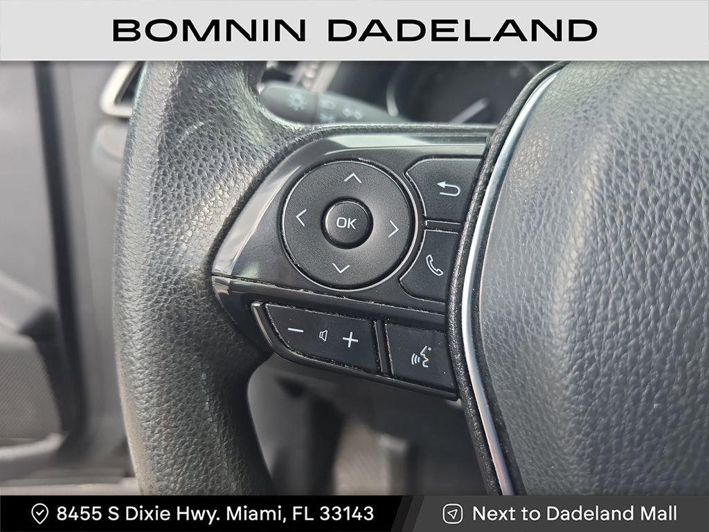 Used 2020 Toyota Camry LE image 19